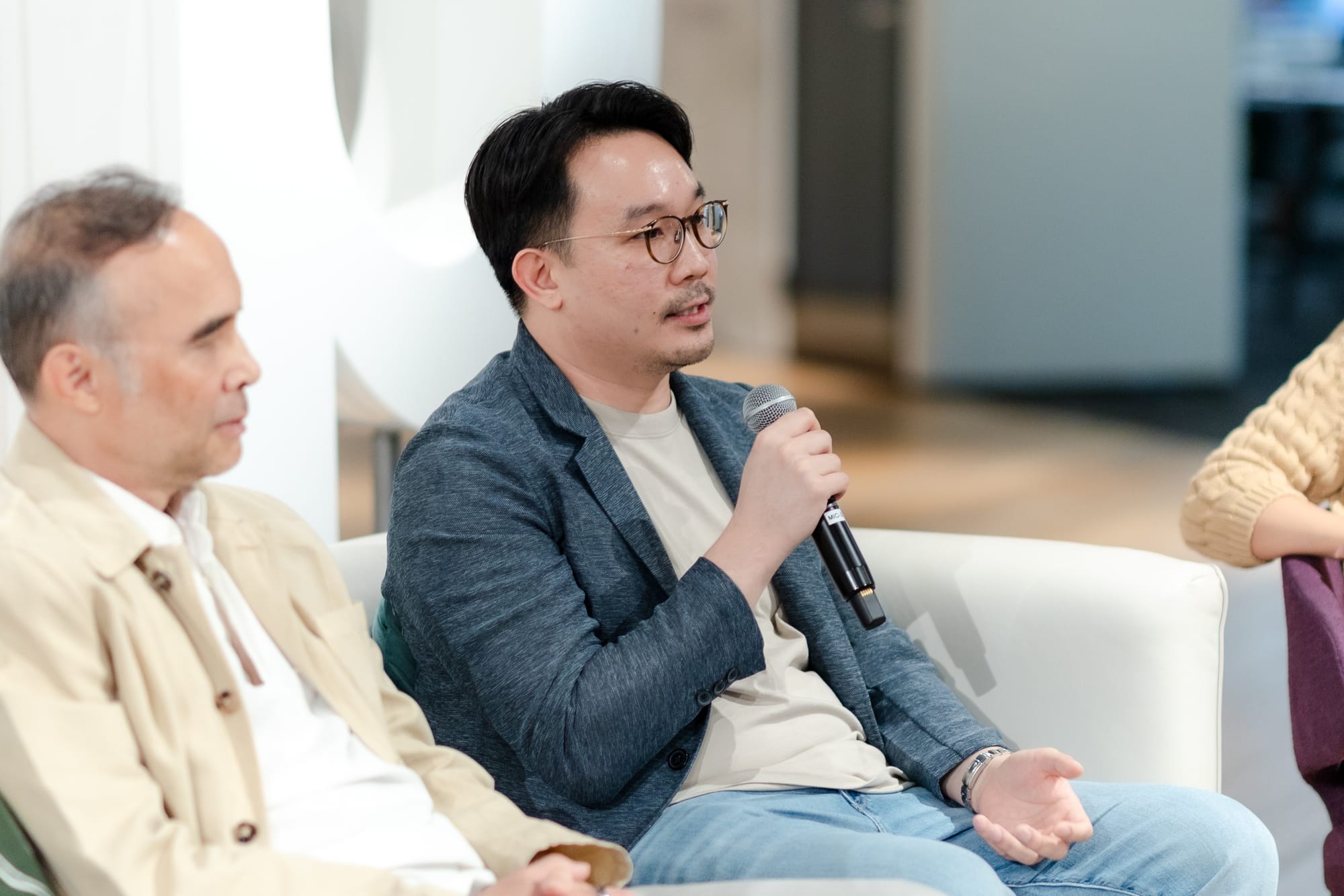 Beyond the Desk: Human-Centric Workplaces at AI Speed
